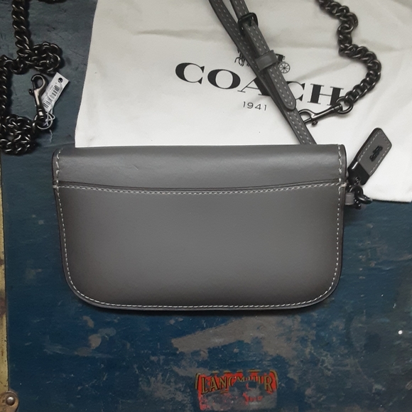 Coach Glove Tanned Leather Wristlet Crossbody - Picture 2 of 6